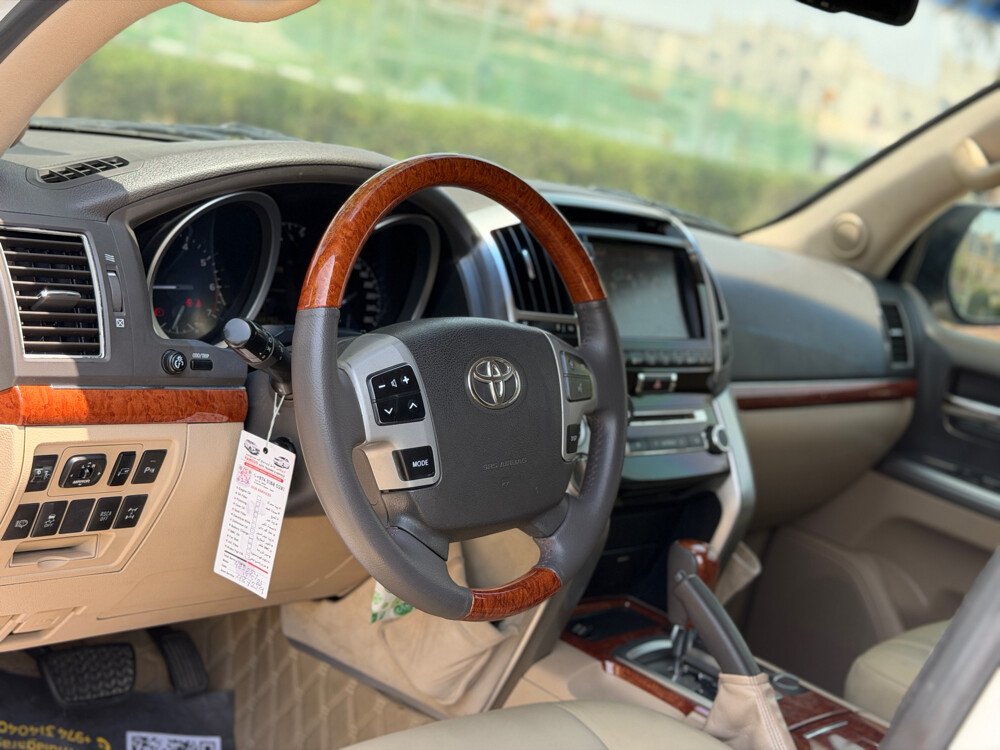 Toyota Land Cruiser VXR - 9