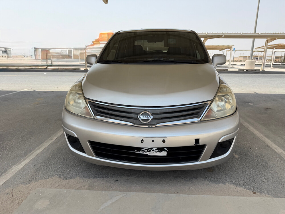 Nissan tiida 1.8 2012 - 5