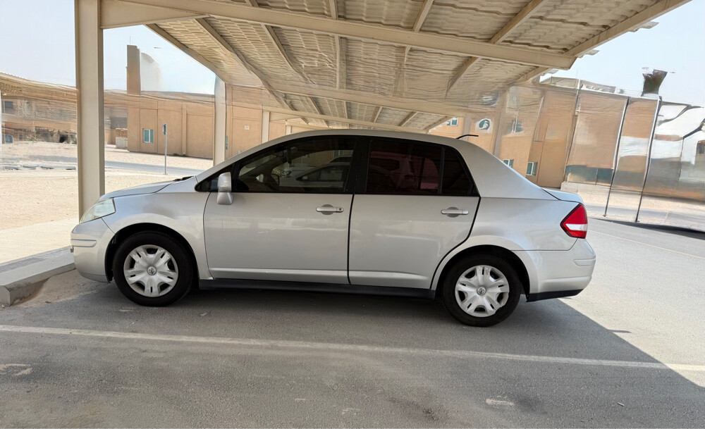 Nissan tiida 1.8 2012 - 4