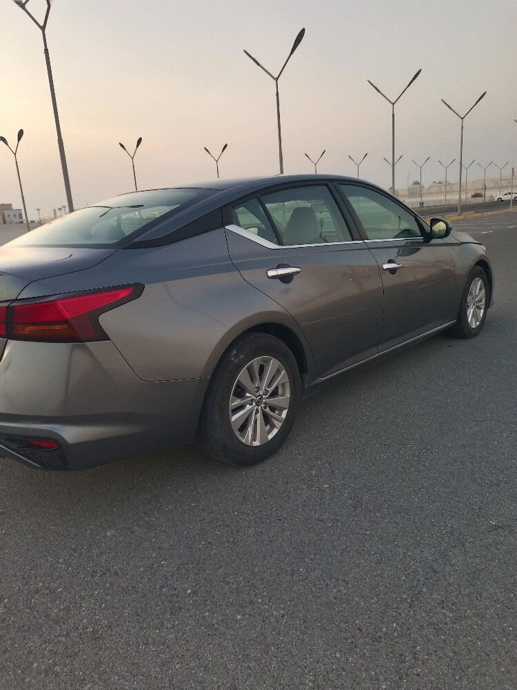 Nissan Altima 2022 - 10