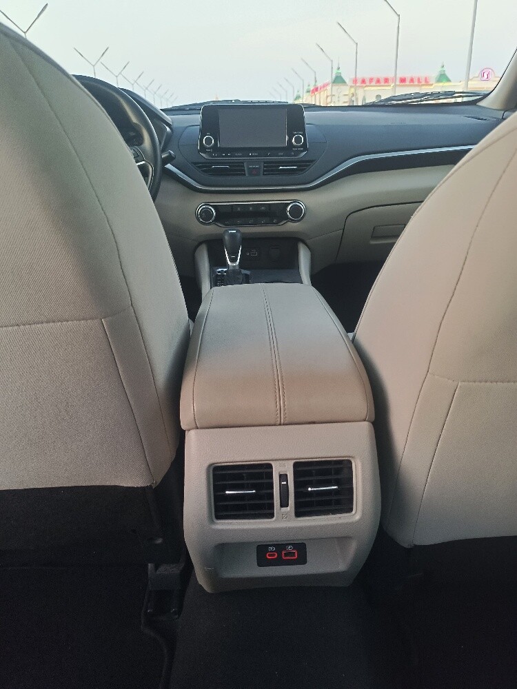 Nissan Altima 2022 - 5