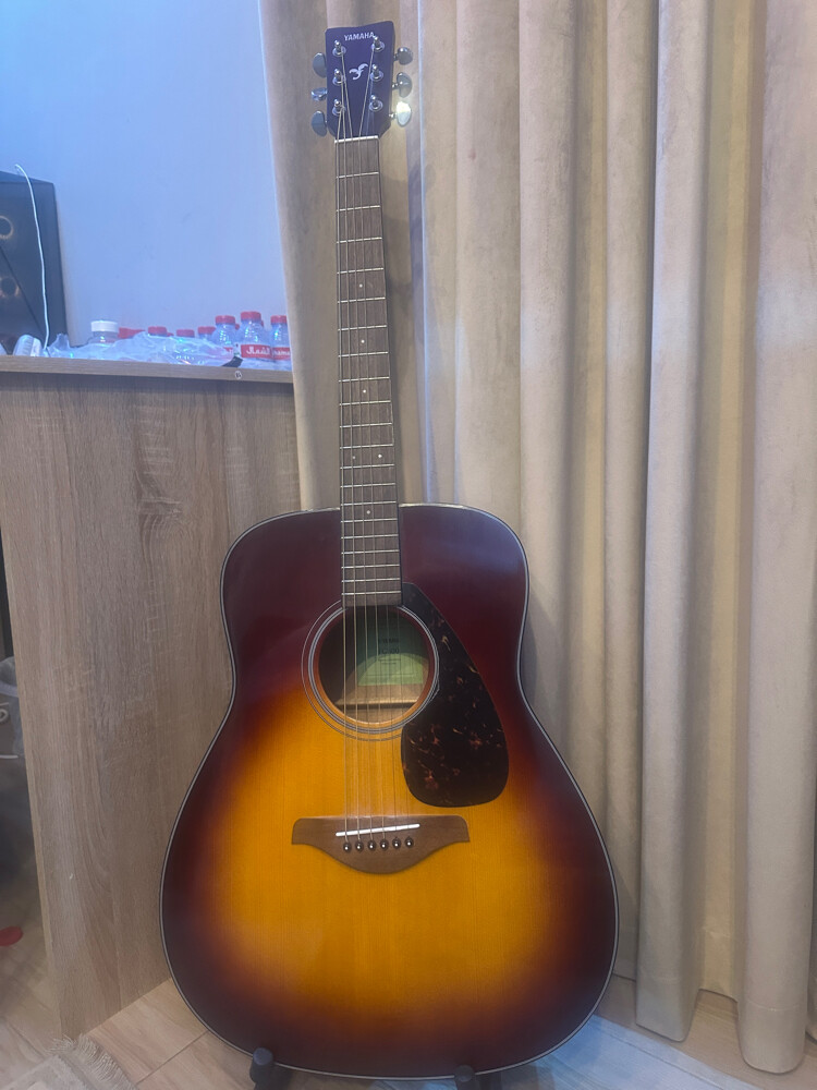 Yamaha FG800 acoustic guitar - 1