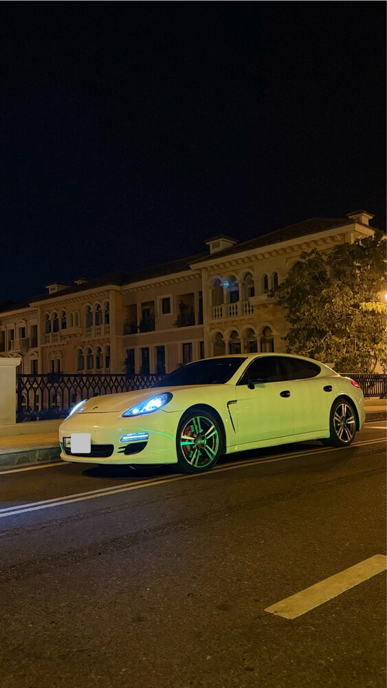 Porsche Panamera  S 2012.V8 - 2