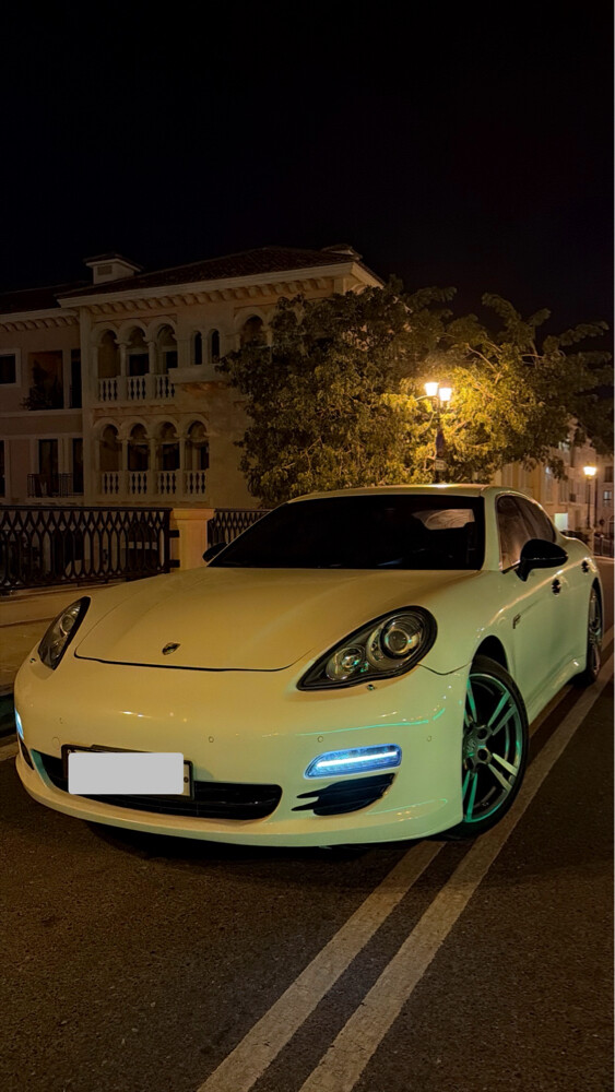 Porsche Panamera  S 2012.V8 - 1