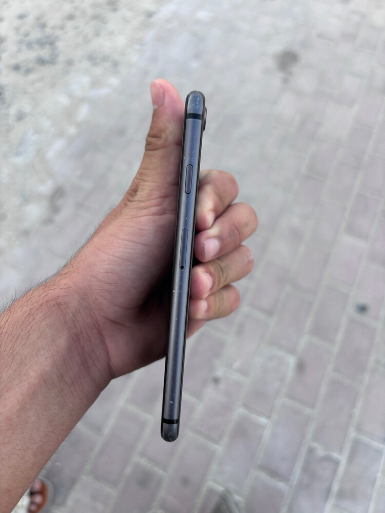 iPhone 8 - 6