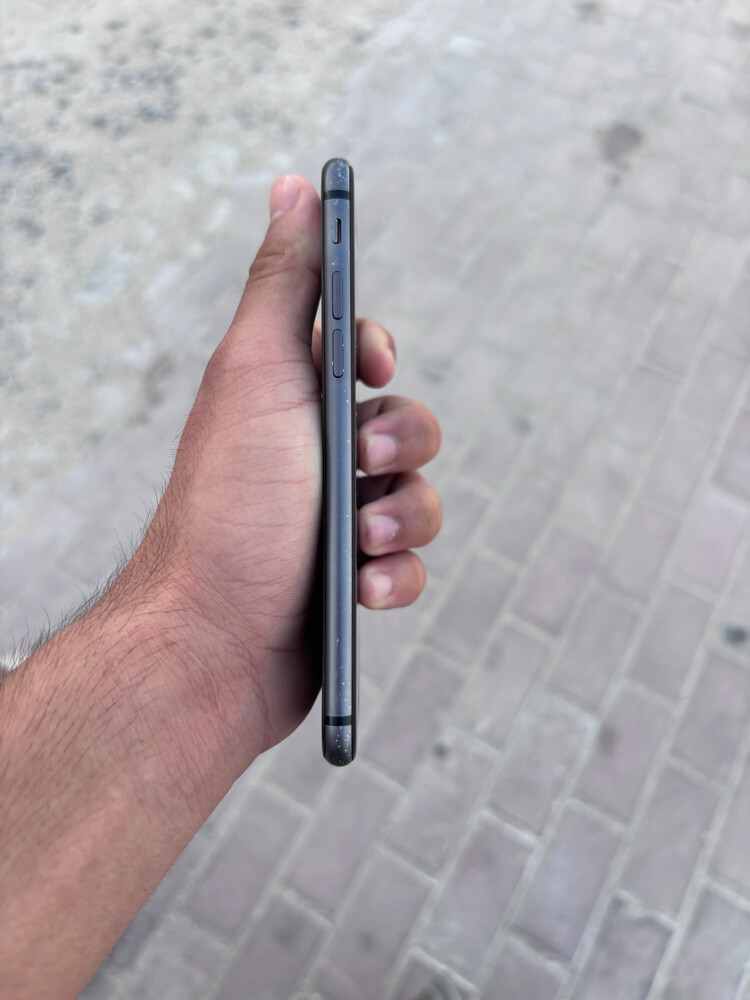 iPhone 8 - 7