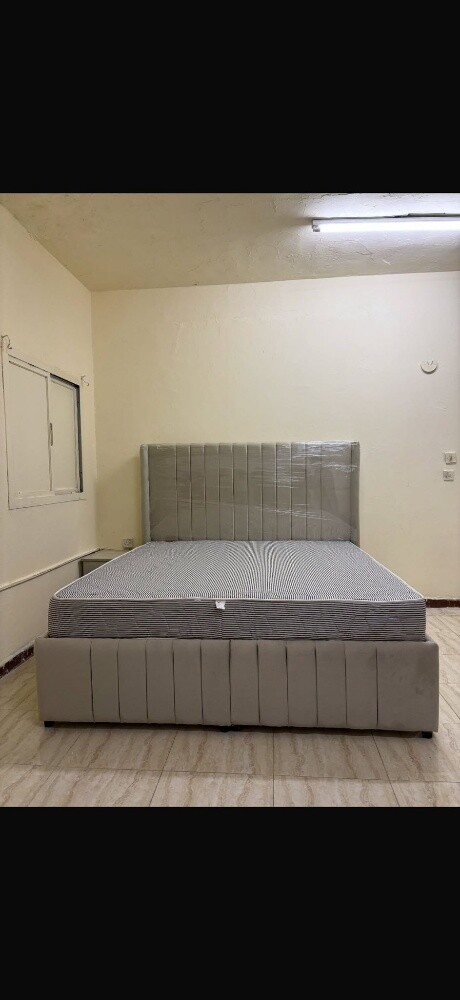 Bed or matrass available - 8