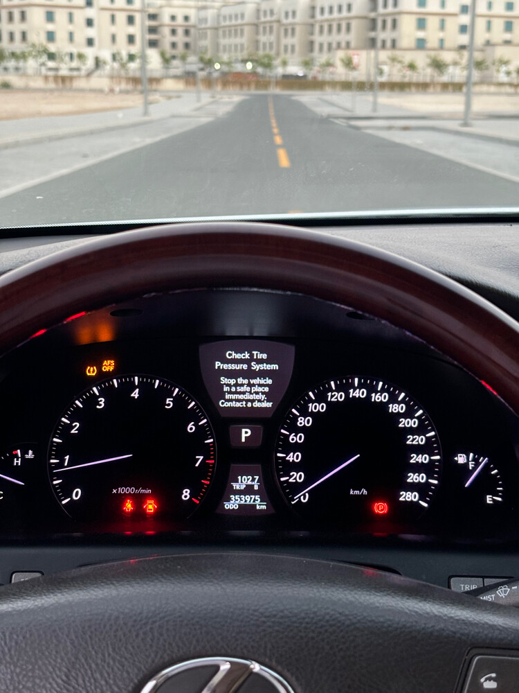 lexus ls 460 L - 6