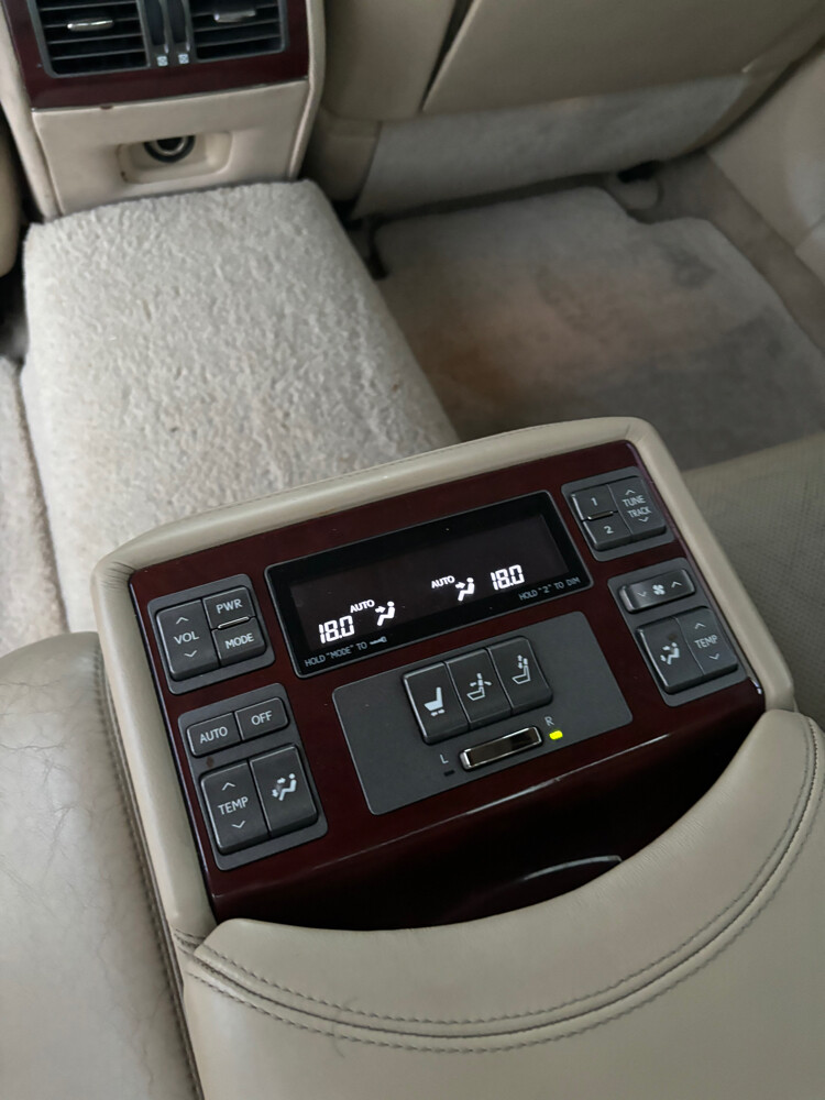 lexus ls 460 L - 9