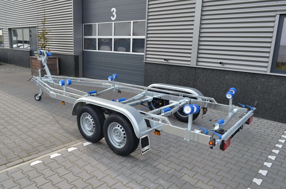 boat trailer new making - 2