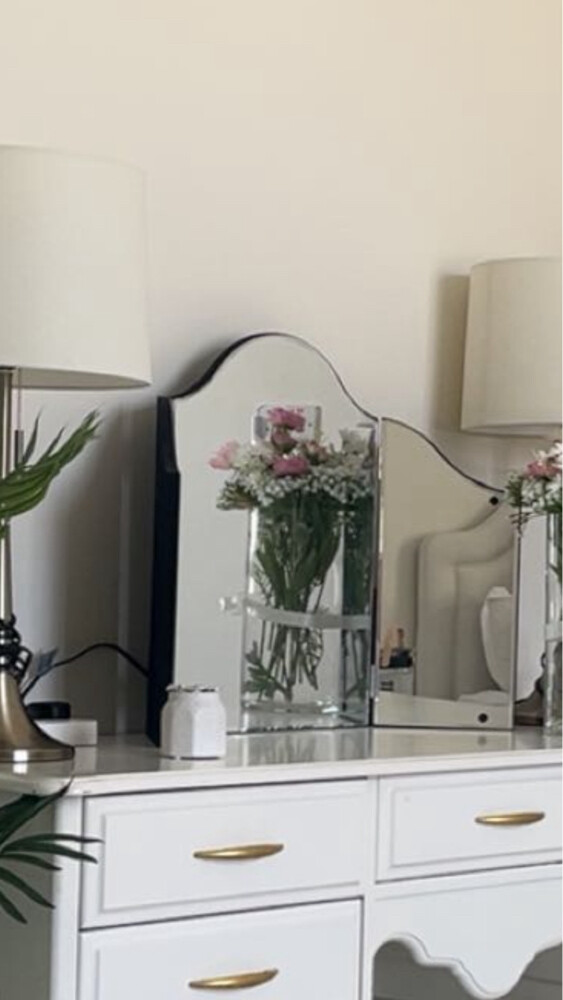 Elegant Classic Mirror – For Sale - 1