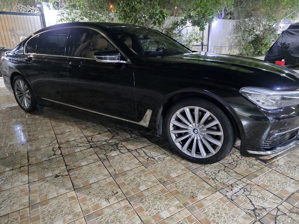 730 , بي ام ، 2019 - 6