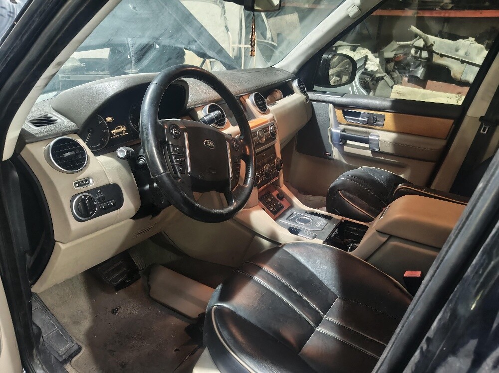 Land Rover LR 2&4Items Only - 5