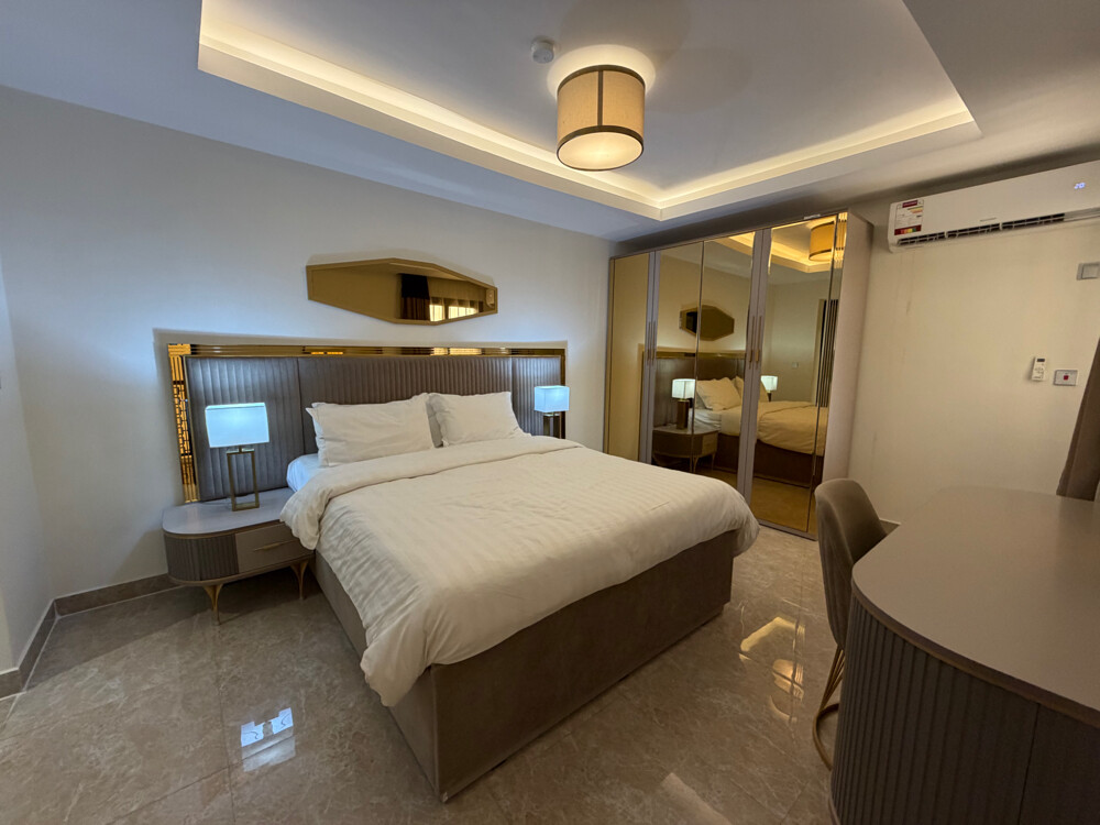 free hold- luxury furnished villa - 1