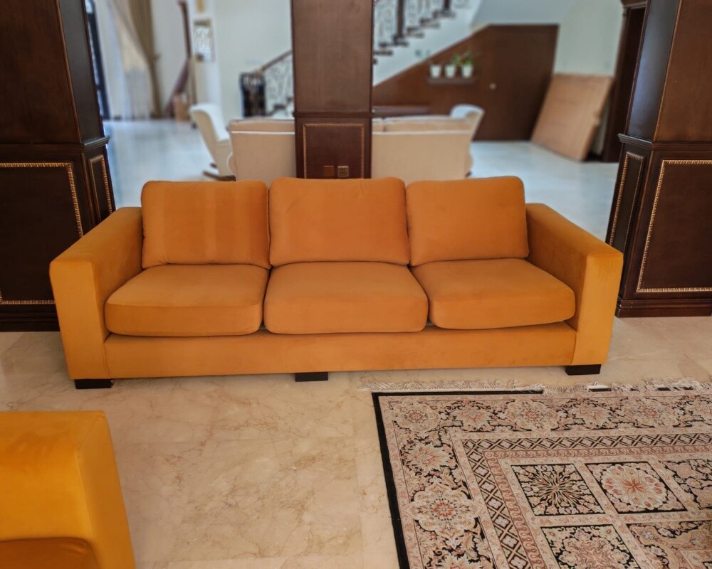 English model Sofa for home - 2