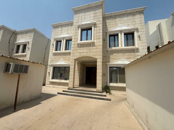 فيلا استثمارية للبيع بالثمامة 438 - 2