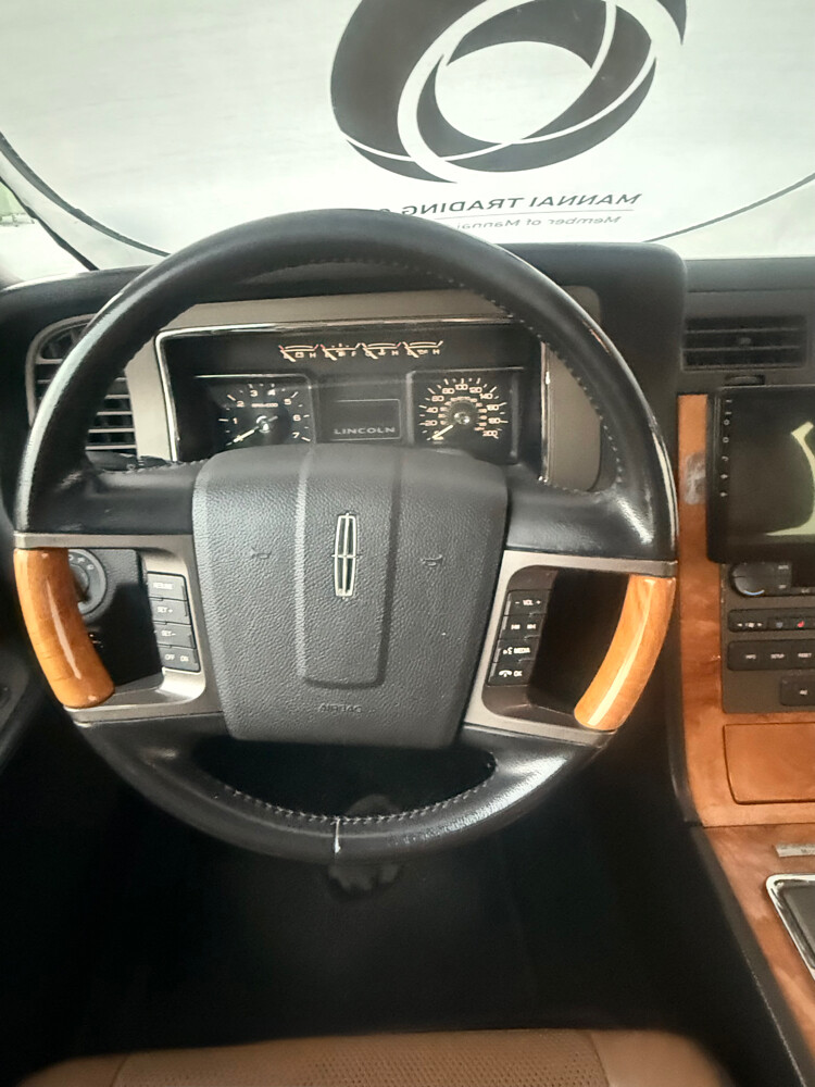 Lincoln Navigator 2012 Limited Ed. - 4