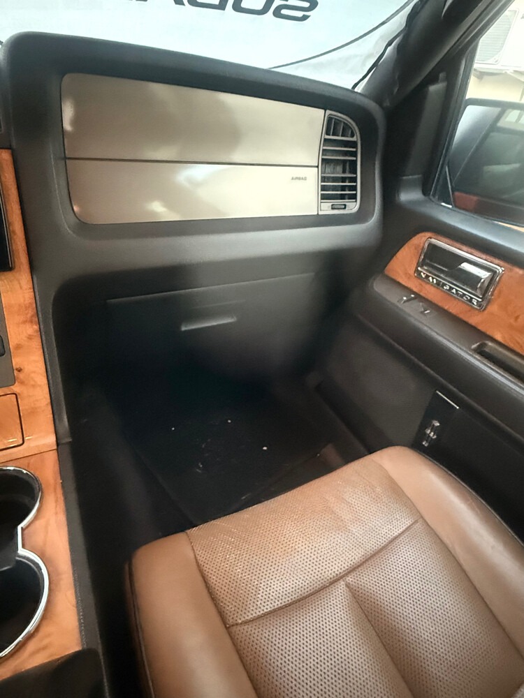 Lincoln Navigator 2012 Limited Ed. - 8