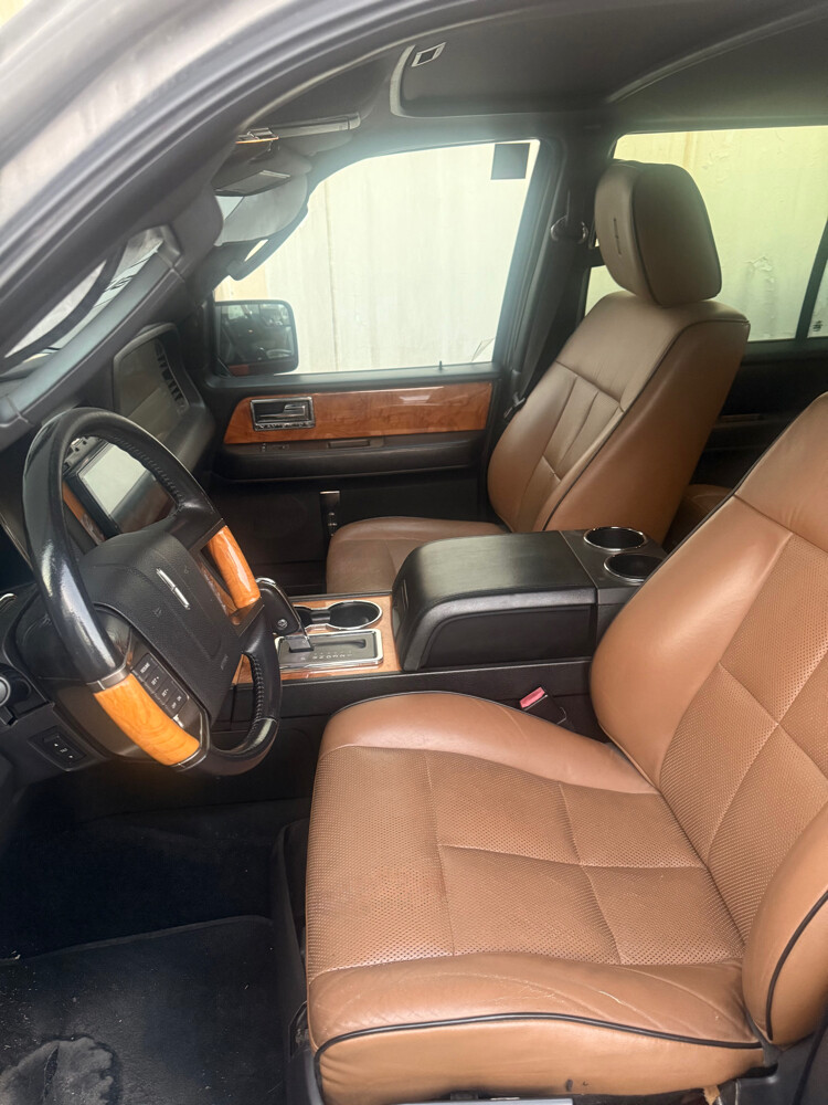 Lincoln Navigator 2012 Limited Ed. - 9
