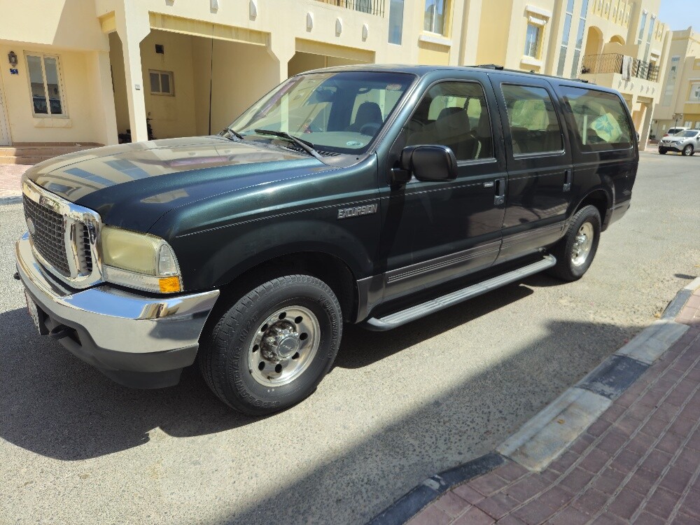 2002 Ford Excursion SLT - 3