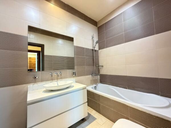TIMELESS 3BHK 1 MNTH FREE -FOX HILL - 12