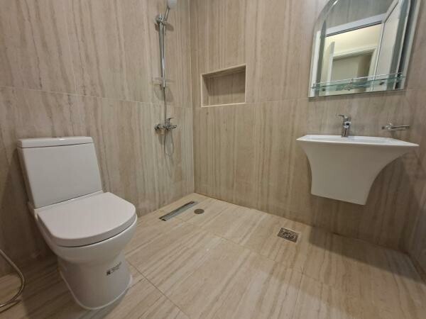 DELUXE BRAND NEW 3BHK W/ PARKING - 5