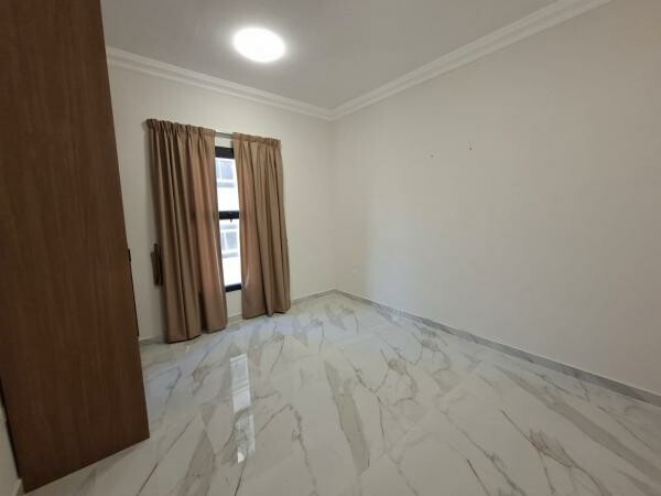DELUXE BRAND NEW 3BHK W/ PARKING - 4