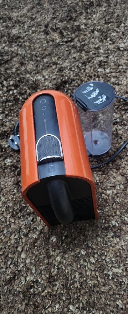 nespresso model D55 - 2