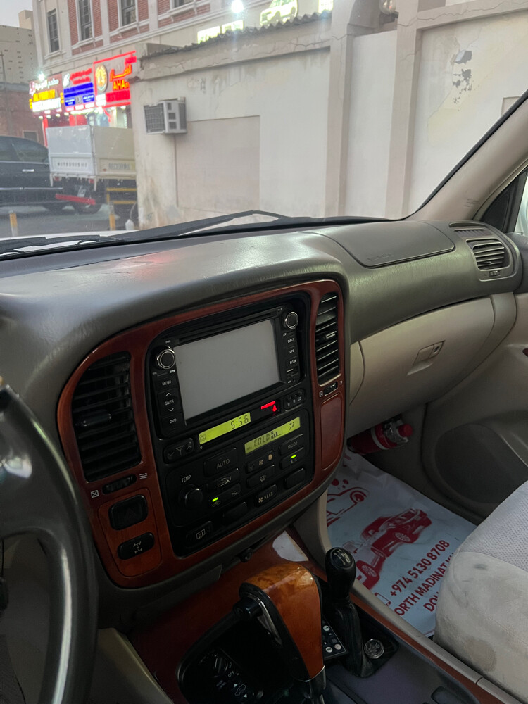 lexusLX470 - 11