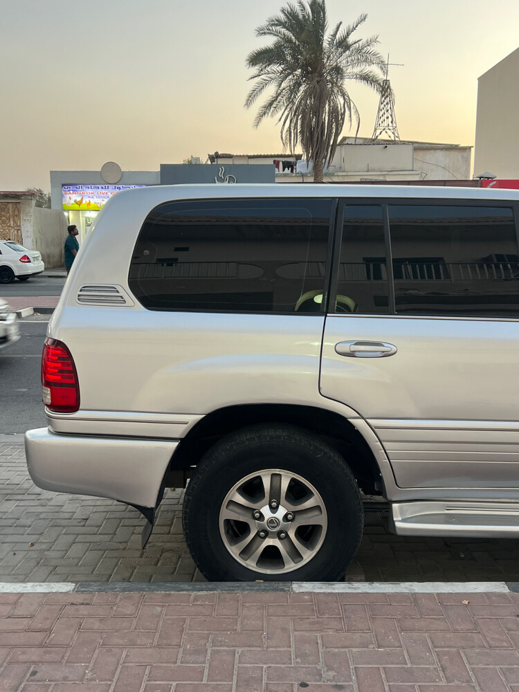 lexusLX470 - 3