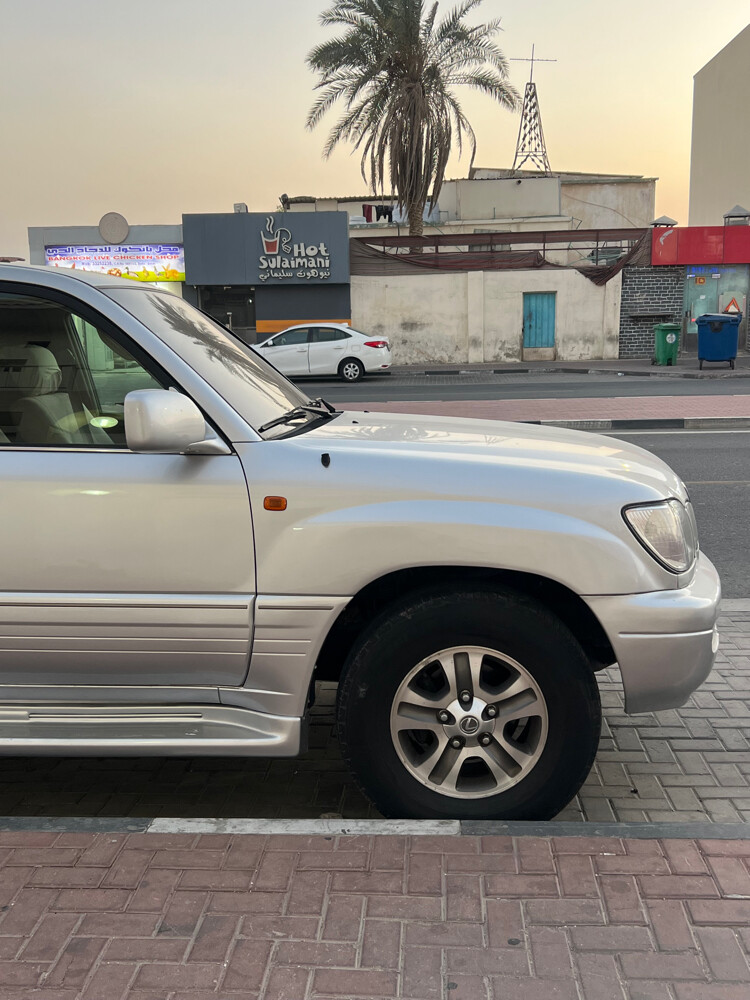 lexusLX470 - 2