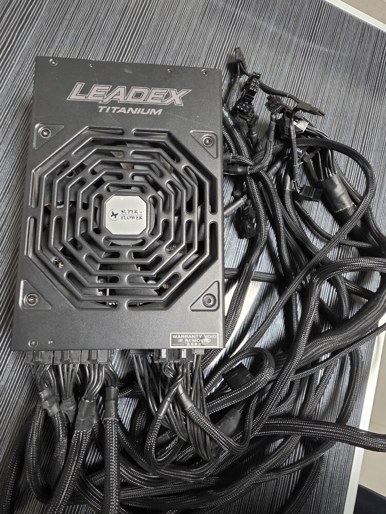 Leadex 1600w 80+ titanium - 1