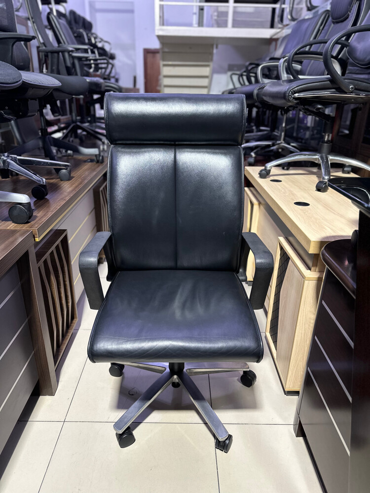 Premium Workstation table Selling - 9