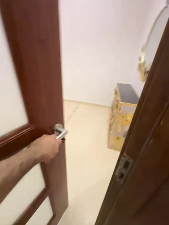 غرفة كبيرة و صالة واسعة مع بلكونه - 1