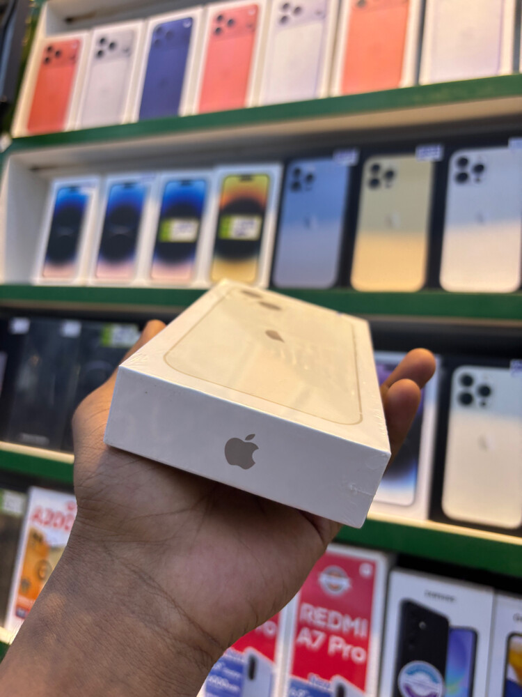 I phone 13 128 Gb  - 3