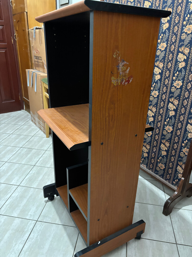 Brown computer table - 4