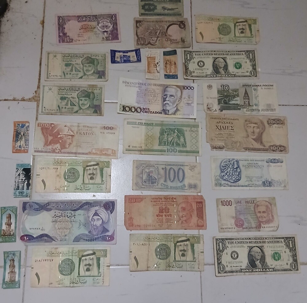 مجموعة أوراق قديمه متنوعة - 1