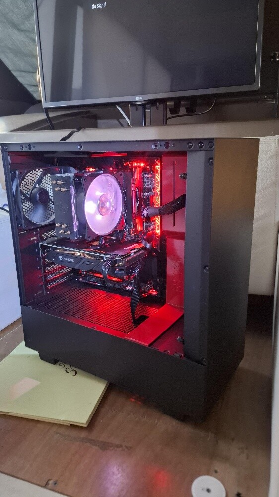 gaming pc and xbox with games - 6