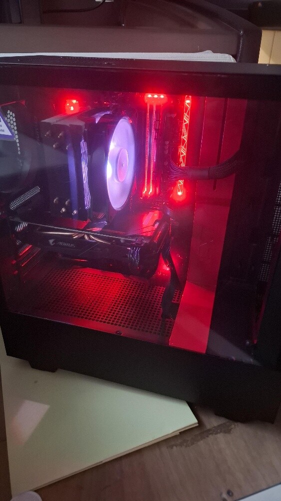 gaming pc and xbox with games - 4