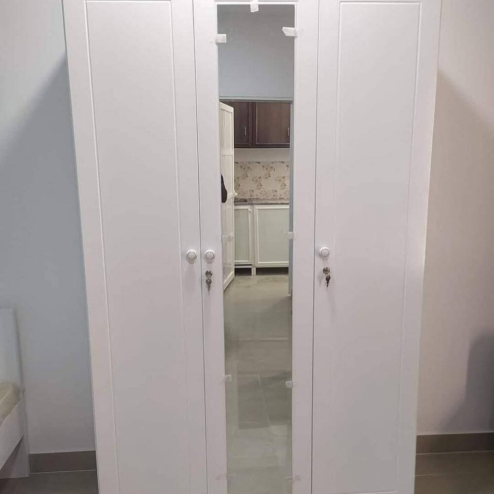 3,4,Door cabinet available - 3