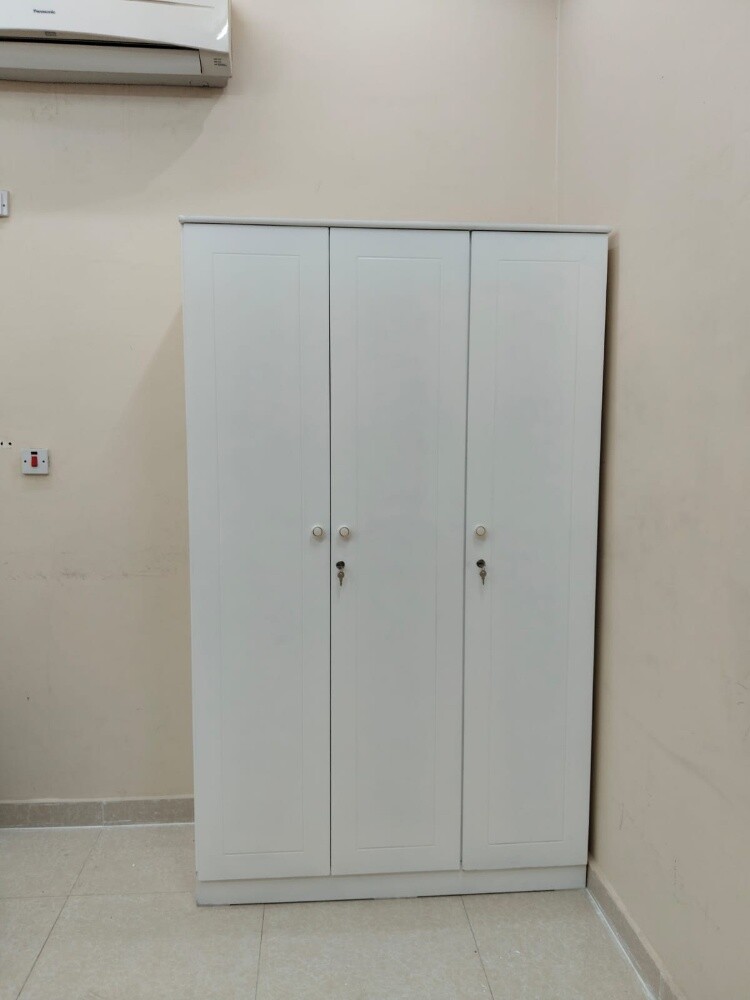 3,4,Door cabinet available - 11
