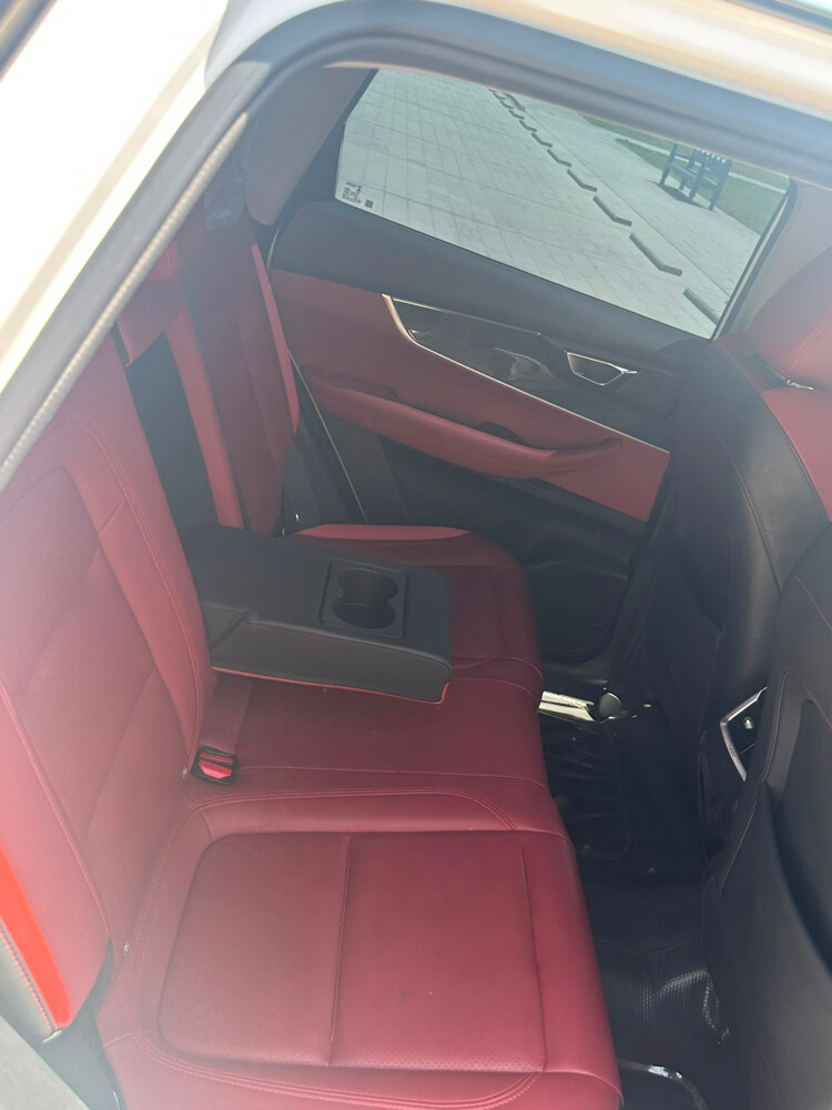 A car in excellent condition  - 9