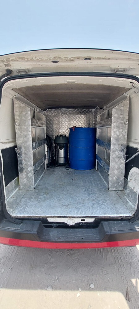  2015 Nissan Urvan Cargo Van - 9