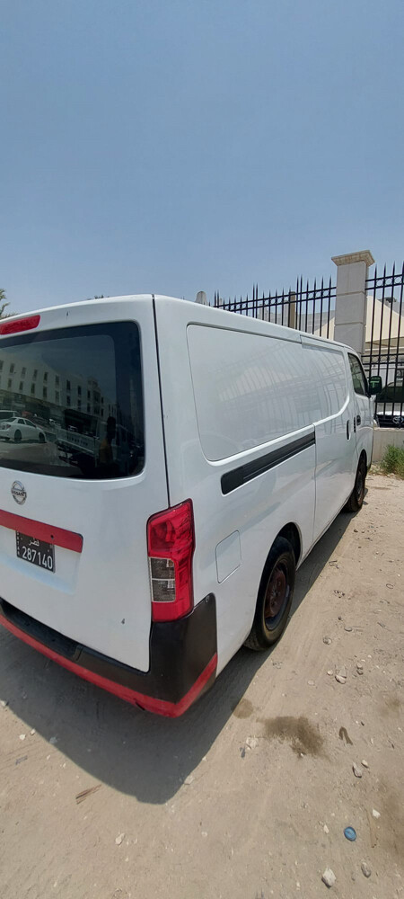  2015 Nissan Urvan Cargo Van - 5