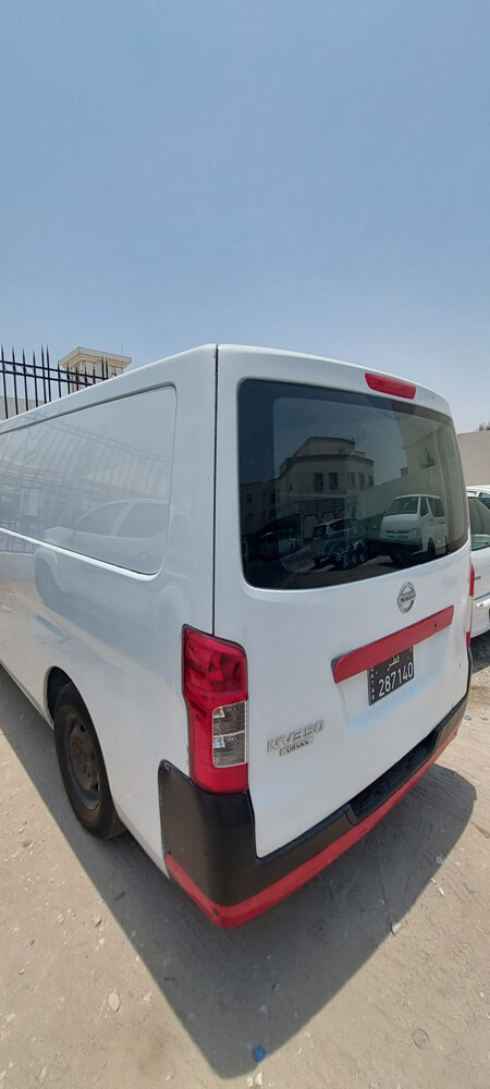  2015 Nissan Urvan Cargo Van - 4