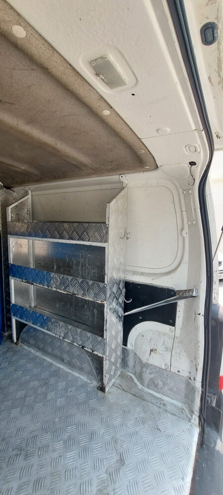  2015 Nissan Urvan Cargo Van - 6
