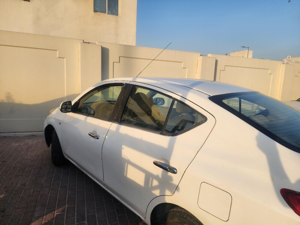 nissan sunny - 4