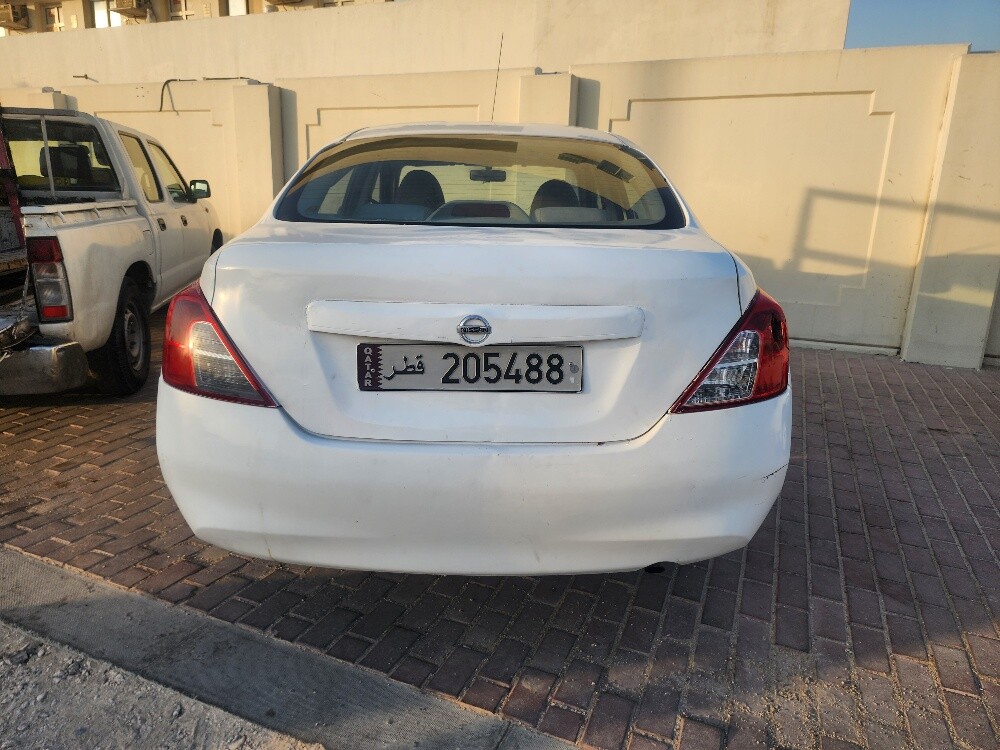 Nissan sunny - 2