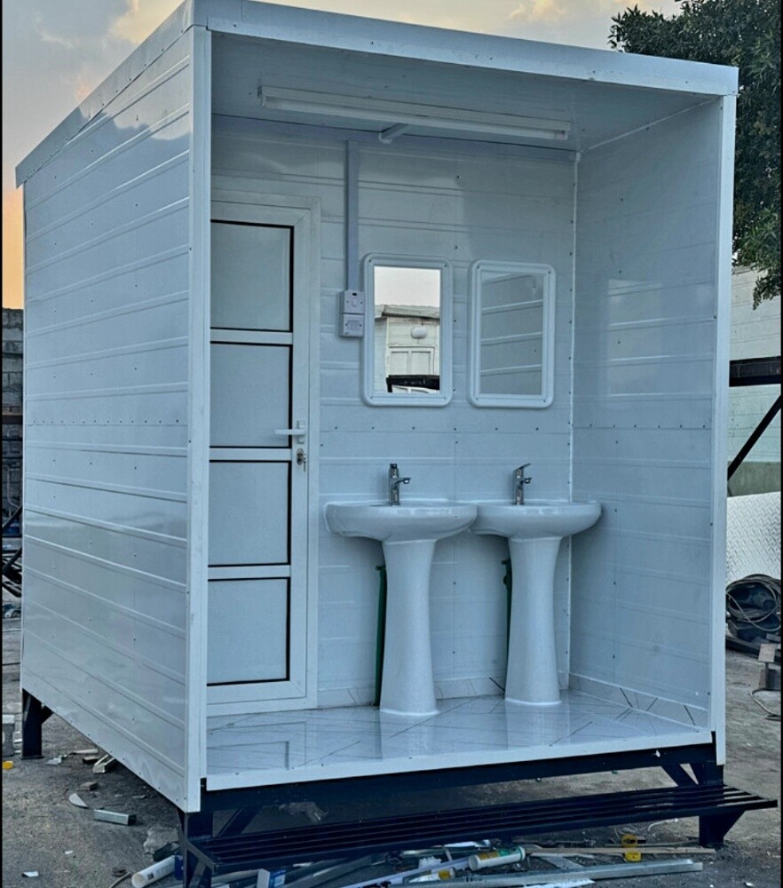 cabin toilet kitchen - 1