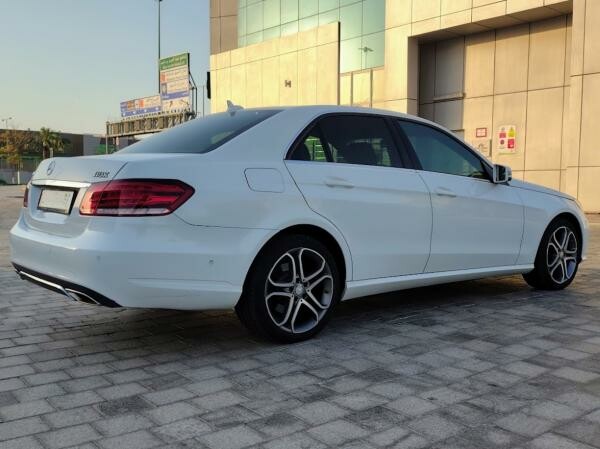 Mercedes-Benz E200 - 2